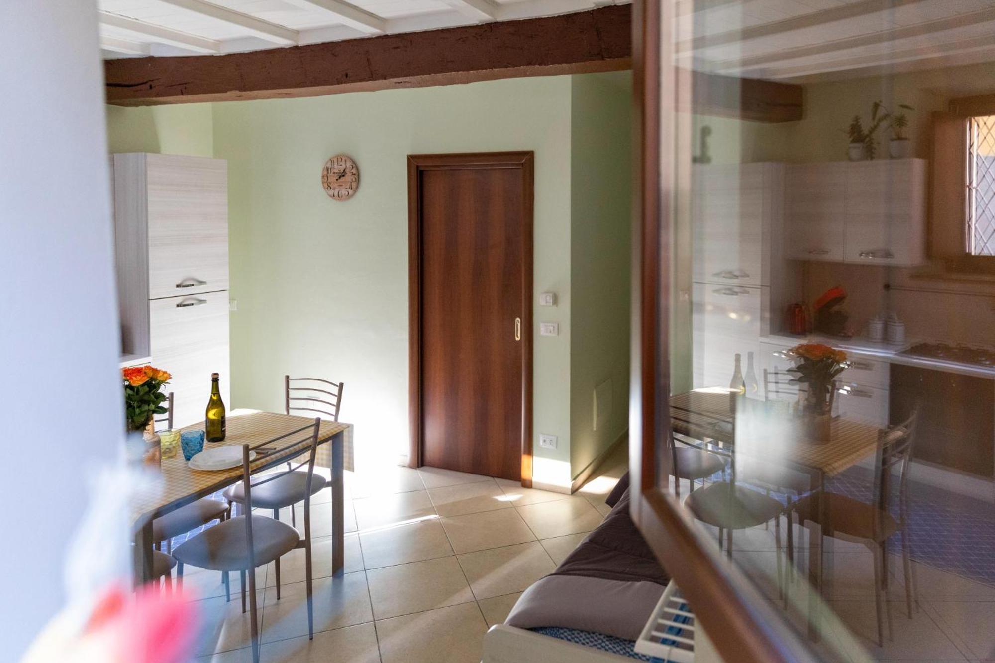 Apartment Al Borgo Di Cristina&stefano Oltretorrente Universita', Ospedale Maggiore *