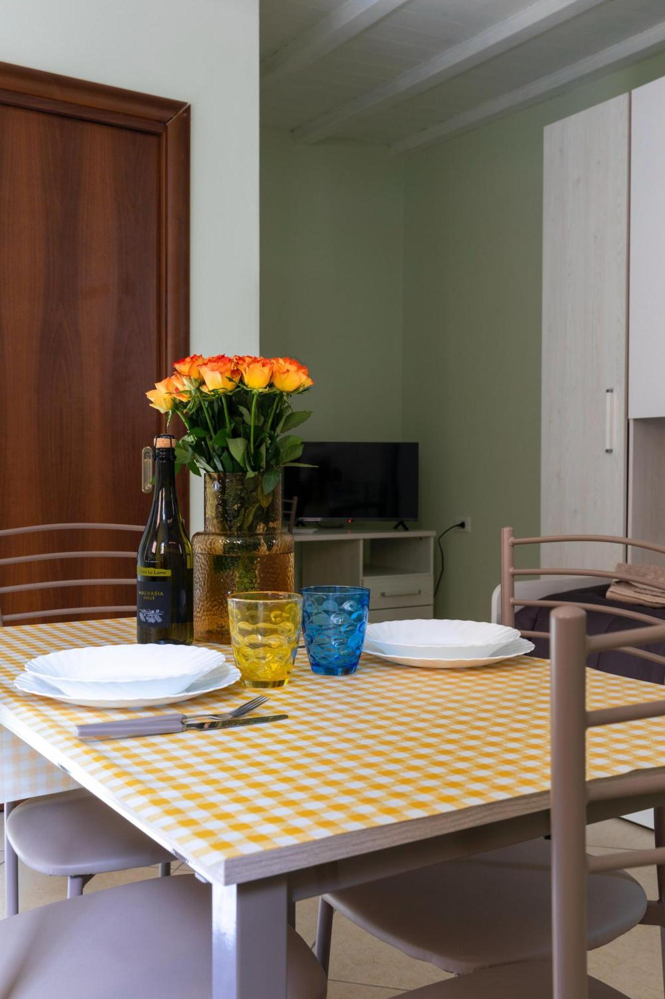 Al Borgo Di Cristina&stefano Oltretorrente Universita', Ospedale Maggiore Apartment